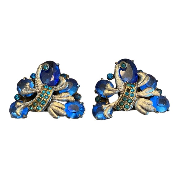 Vintage blue rhinestone clip on earrings - Picture 2 of 3